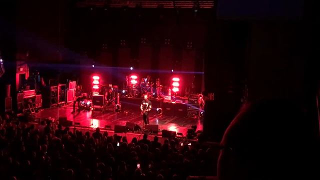 ALTER BRIDGE - BURN IT DOWN live (Mark Tremonti lead vocals): Columbus, OH 09/27/19 смотреть онлайн