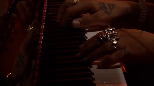 Vic Mensa - Karma Police (Radiohead cover) - Radio 1's Piano Sessions смотреть онлайн