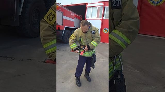 Чехол для пожарного топора смотреть онлайн