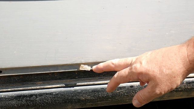 Mercedes Benz W124 - Como cambiar / montar la moldura baja de la puerta, fase 1 DIY tutorial смотреть онлайн