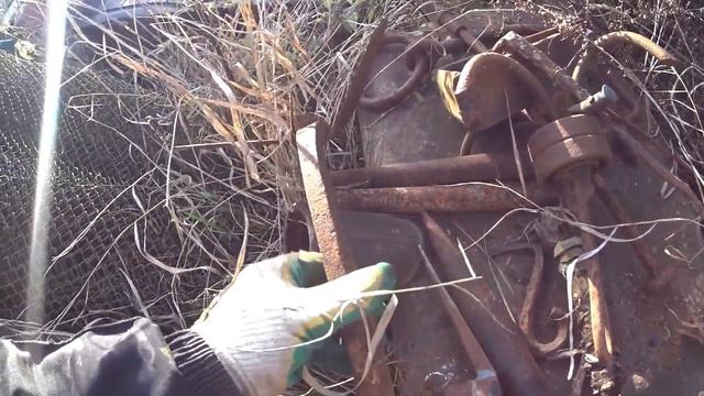 Закрома моего участка! Расчищаю место под гараж! смотреть онлайн