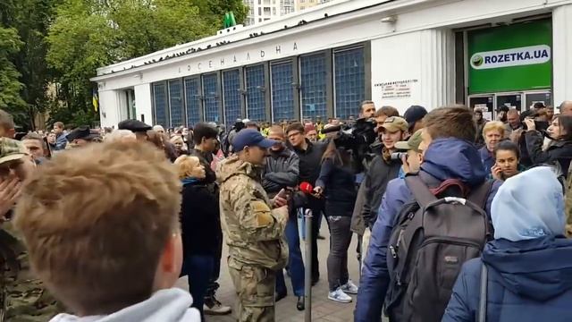 Светлый праздник в городе-герое смотреть онлайн