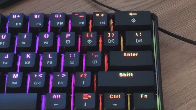 ОБЗОР НА GK61. Обзор на самую лучшую дешевую механическую клавиатуру. смотреть онлайн