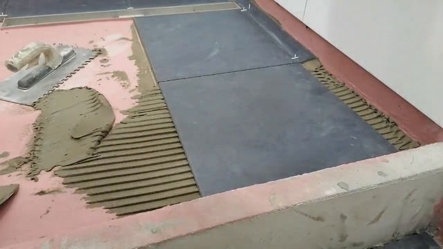 Укладка плитки, в душе с уклоном под слив. смотреть онлайн