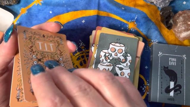 Teeny Tiny Tarot and Mini Divi Oracle Unboxing and Walkthrough ❤️❤️❤️ смотреть онлайн