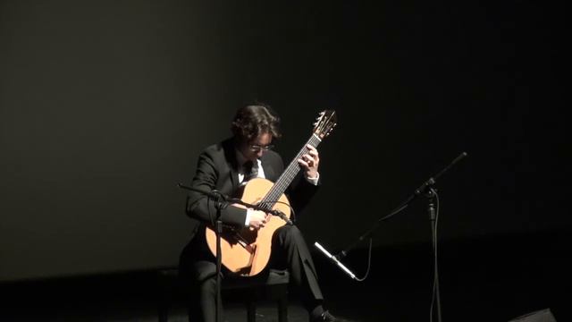 Celil Refik Kaya plays his sonatina in 2nd Istanbul International Guitar Festival. смотреть онлайн