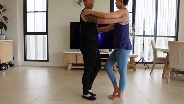 Madrid Step and Head Roll Combo Bachata Sensual Tutorial смотреть онлайн