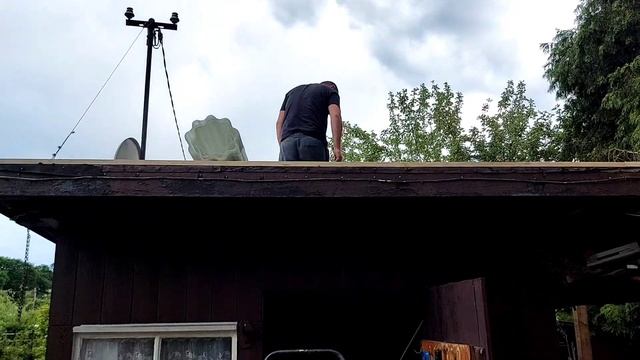 С наступающим Летом ! Дачные работы продолжаются ... смотреть онлайн