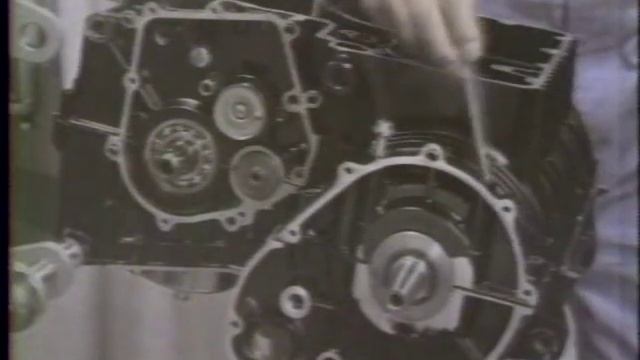 Z1 ENGINE DISASSEMBLY AND REASSEMBLY смотреть онлайн