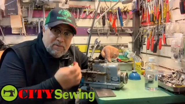 How to oil a Merrow M-3DW . смотреть онлайн