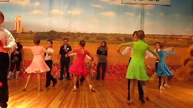 ЮВ1ДЕБЮТ 8-9 ЛЕТ Елизавета и Виталий ча-ча-ча первое место "Аллегро" смотреть онлайн