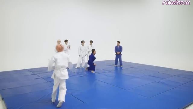 TXT на шоу «TO DO X TXT» Мастера Самообороны, эпизод 104 (Часть 1)