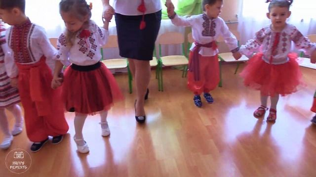 Найкращий ХОРОВОД на Святі Осені в дитячому садочку? смотреть онлайн