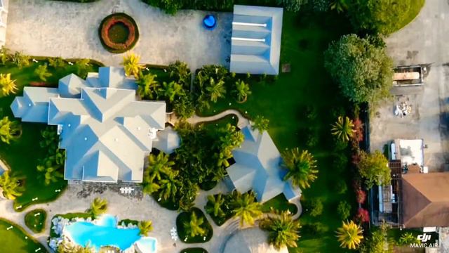 Un recorrido en HOTEL PALMA REAL смотреть онлайн