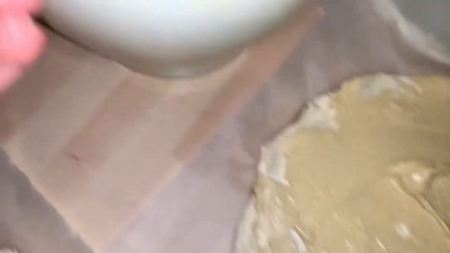 Приготовление к приходу гостей - 2 часть | Воздушный Сникерс ? смотреть онлайн