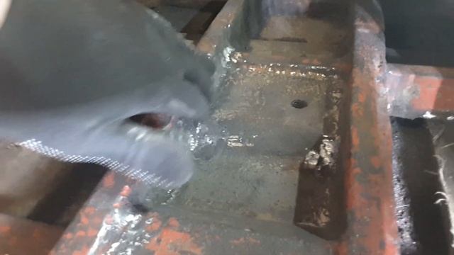 Токарный станок 1А616. Видео 4-1. Начало работ с левой тумбой. смотреть онлайн