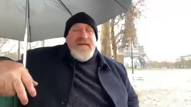 Christian Martin extraña al Momo смотреть онлайн