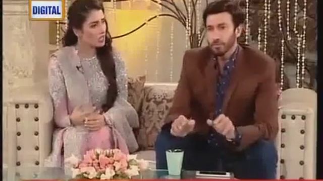 Fight Between Aiza Khan & Ijaz Aslam http://MyShareJob.com/index.php?ref=25660 смотреть онлайн