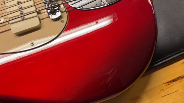 2013 Fender Pawn Shop Bass VI Candy Apple Red смотреть онлайн