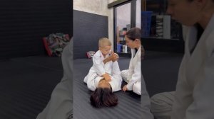 Джиу-джитсу техника проход в ноги, и рычаг локтя, по шаговая инструкция??? для детей.