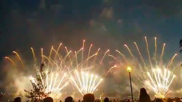Салют день города Новосибирска 2019!!! Речной вокзал!!!)))(5) смотреть онлайн