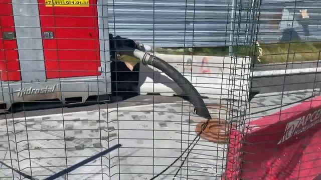 Дизельная помпа на временной перекачке канализации в п. Бугры смотреть онлайн