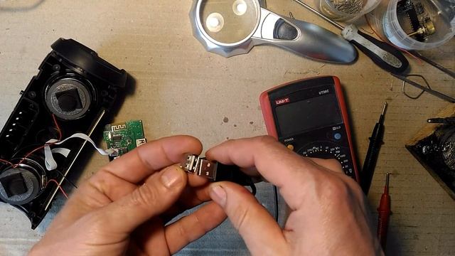 Ремонт бумбокса JBL. смотреть онлайн