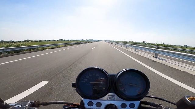 CF Moto NK400 VS Honda CB 400 3 KM Speed Test смотреть онлайн