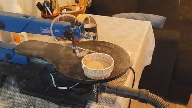 16. Тарелки из фанеры. How to make a Scroll Saw Plate смотреть онлайн