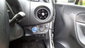 Toyota Vitz Гибрид 2017 - Правильная версия Toyota Aqua