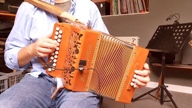 Bonny At Morn - melodeon/accordion смотреть онлайн