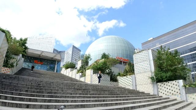 PARIS 4K - Skyscraper District Virtual tour - La Défense - France смотреть онлайн