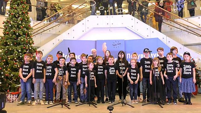 Рок-хор Little Rock Stars. Найк Борзов -Верхом на звезде. Мега. 08.01.2019 г. смотреть онлайн