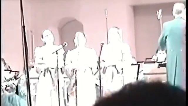 "Не велят Дуне за реченьку ходить". Народная песня. Исполняет Трио ЛАДА. смотреть онлайн