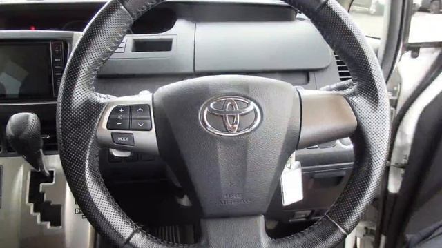 Toyota Noah Si , pearl white, 2012, смотреть онлайн