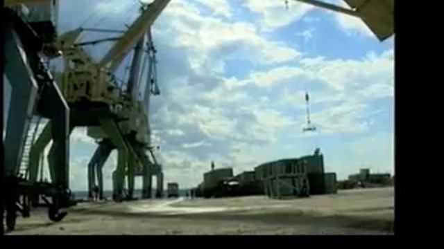 ЯКУТИЯ, РЕЧНОЙ ПОРТ ЛЕНСКА И РЕКА ЛЕНА смотреть онлайн