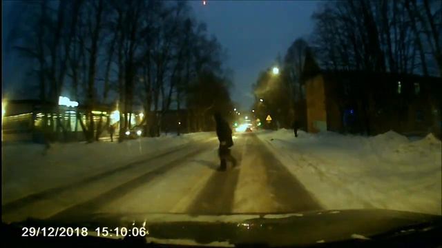 Молодым везде у нас дорога, Старикам везде у нас почет смотреть онлайн