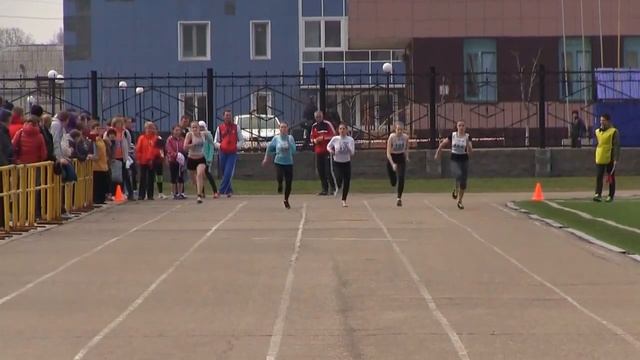 Олимпиада школьников по физкультуре. Ульяновск. Бег 100 метров девушки. смотреть онлайн