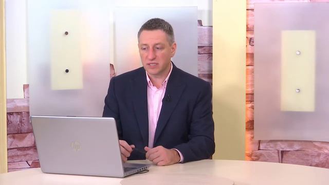 Призупинення трудового договору, звільнення у зв'язку з відсутністю на роботі протягом 4 місяців