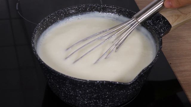 Dessert in 5 minutes without baking! Easy and Tasty sweet recipe with milk. You will love it! смотреть онлайн