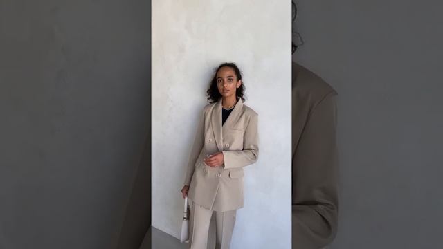 Костюм Гранд длинный пиджак беж смотреть онлайн