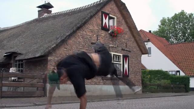 Jazzy and Stepper Rugged Dutchmen Silverback Bboy Events x YAK FILMS смотреть онлайн
