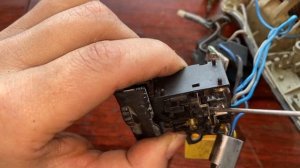 Ремонт кнопки перфоратора CT18032. Без вложений!