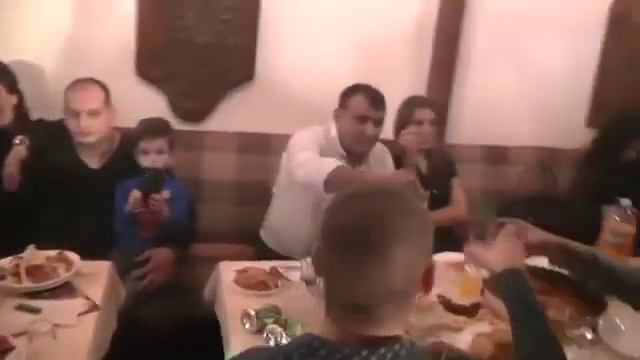 ЧЕСТИТ.БАНГО ВАЦИЛ ДЕН НА РОМИТЕ смотреть онлайн
