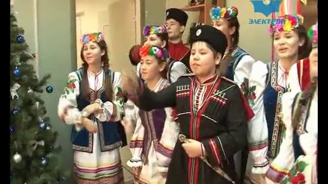 В этот день одной из главных традиций считается посевание. смотреть онлайн