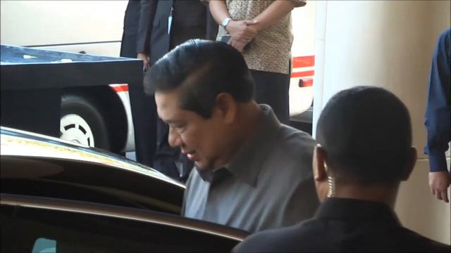 просто встреча с президентом индонезии = август 2009 смотреть онлайн