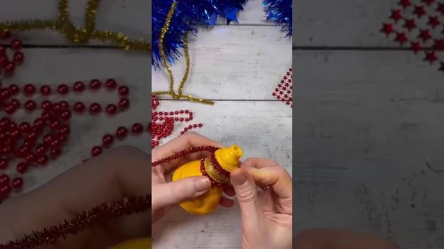 Игрушка на уличную ёлку своими руками #новогодниеподелки #поделки #елочныеигрушки смотреть онлайн