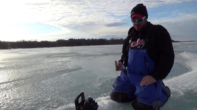 Thomas Allen Is Fishing With Plastics смотреть онлайн