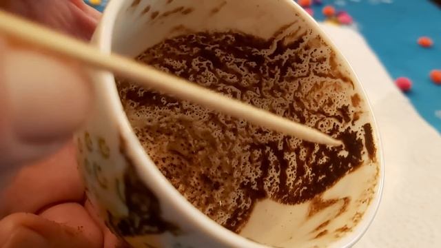 ГАДАНИЕ НА КОФЕЙНОЙ ГУЩЕ: ЧАШКА ДНЯ смотреть онлайн