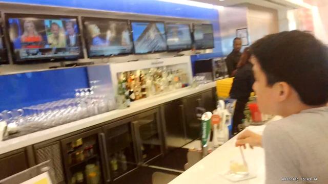 01—JFK International Airport, New York – Delta Sky Club смотреть онлайн